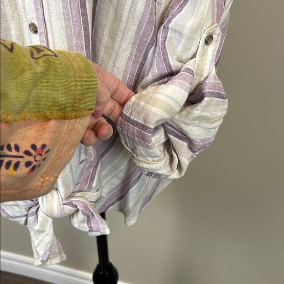 Reitmans Linen Blend Striped Button Front Tie Waist Lightweight Shirt - Picture 3 of 7